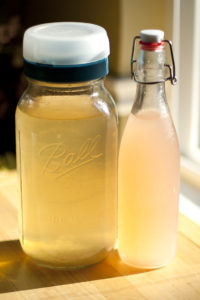 How to Ferment Water Kefir - Basic and Flavored